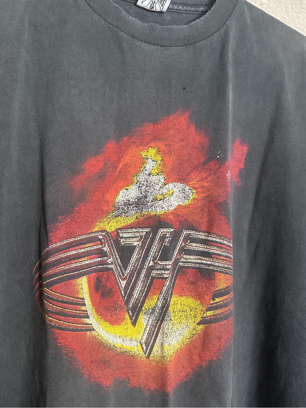 VINTAGE VAN HALEN TSHIRT 2004